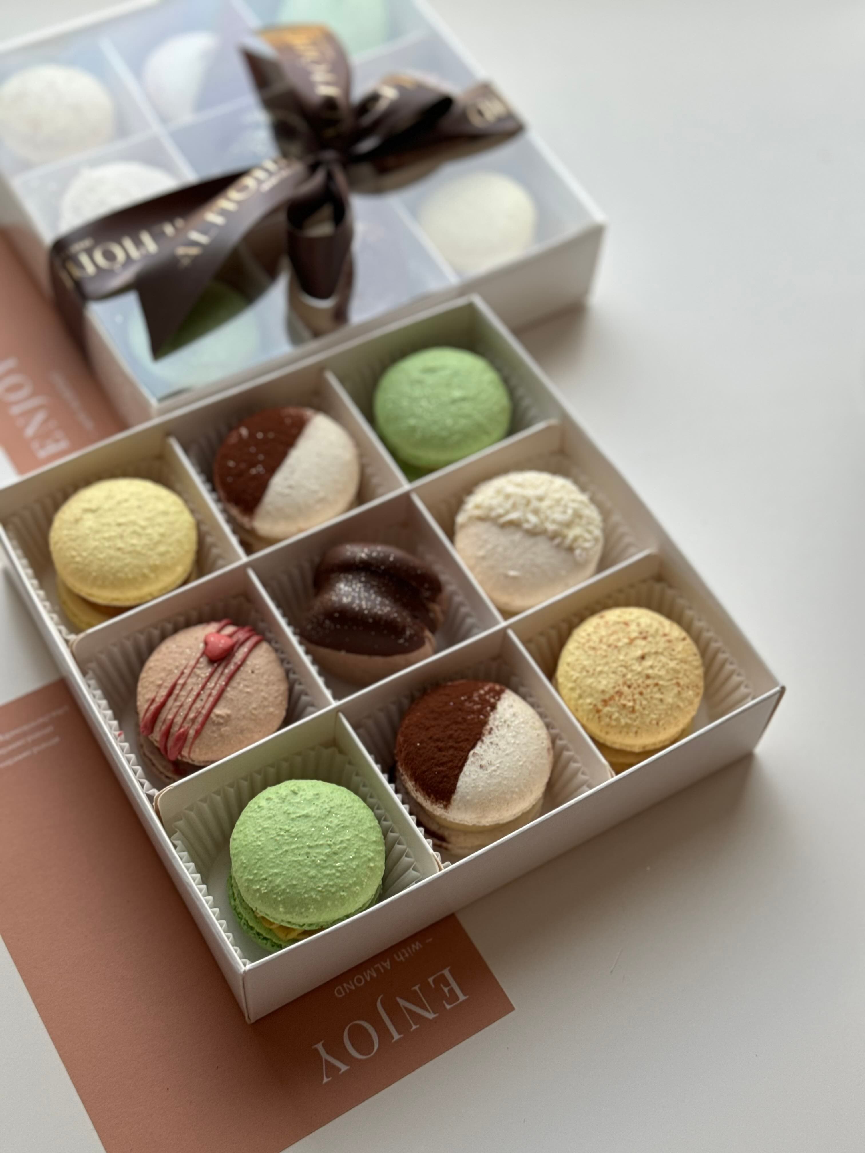 UK Postal Collection – 9 Macarons Box